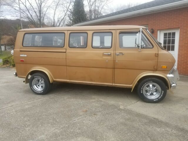 1974 Ford E-Series Van - photo 9