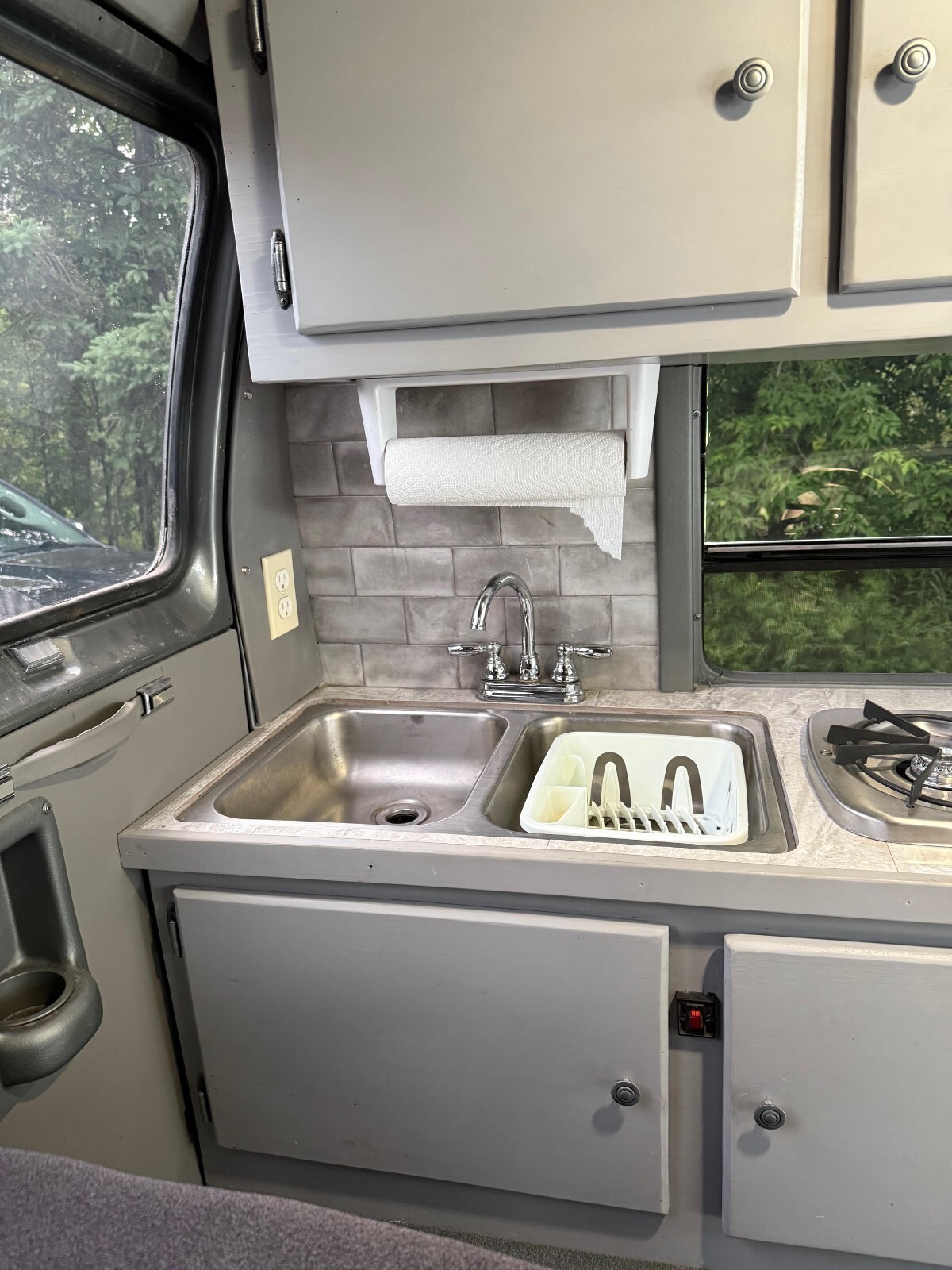 1984 Ford E-Series Van - photo 10