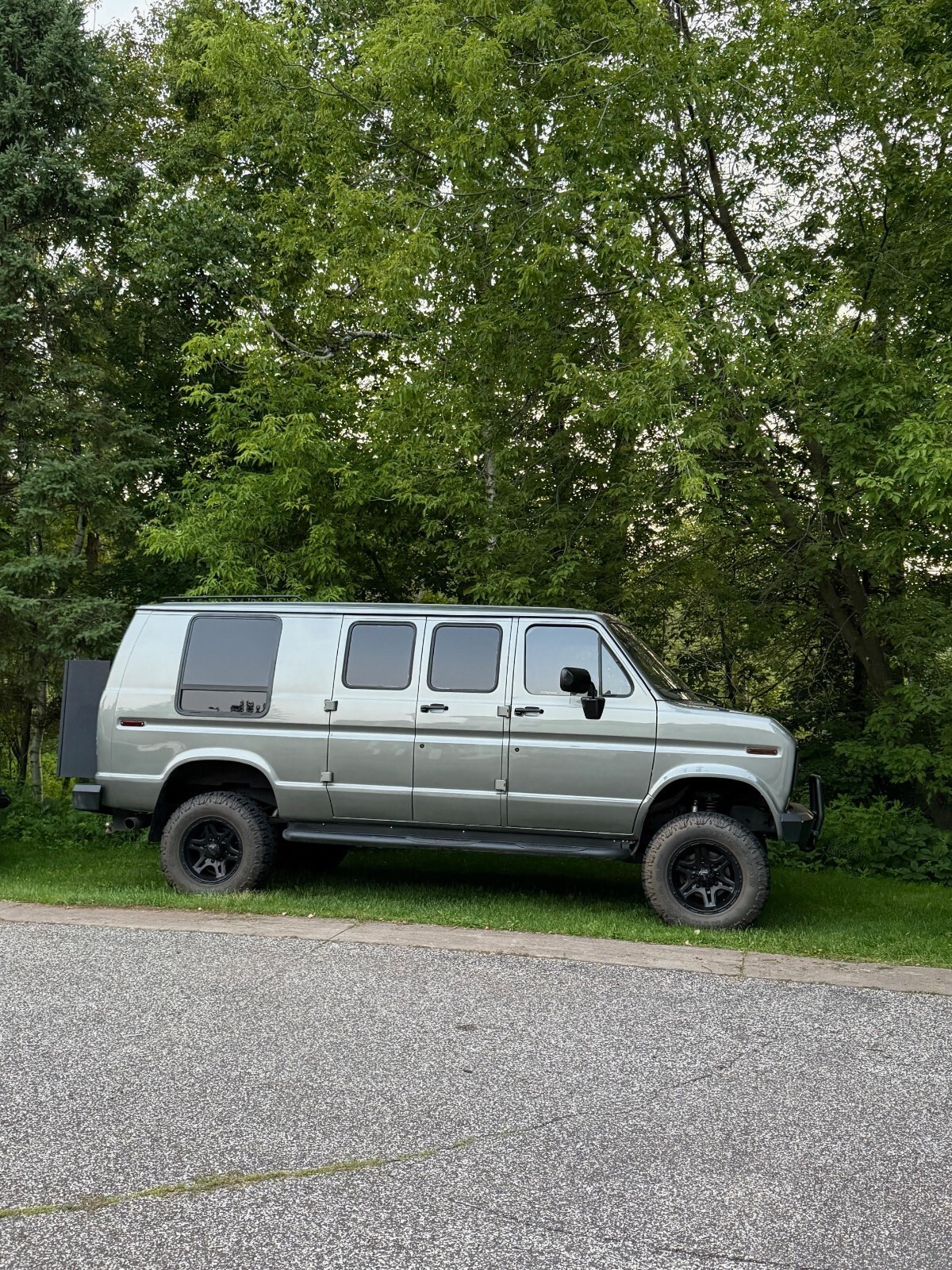 1984 Ford E-Series Van - photo 2