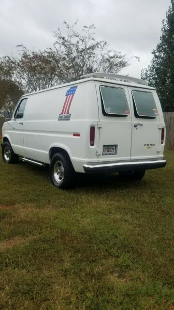 1984 Ford E-Series Van Cargo - photo 2