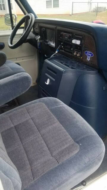 1984 Ford E-Series Van Cargo - photo 4