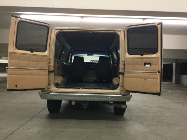 1984 Ford E-Series Van - photo 12