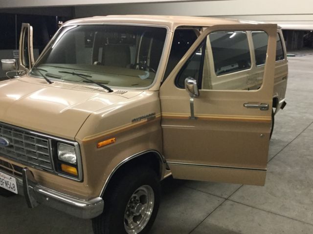 1984 Ford E-Series Van - photo 3