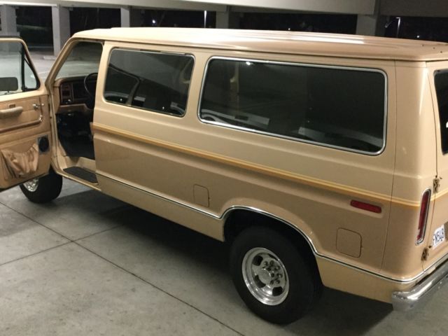 1984 Ford E-Series Van - photo 4