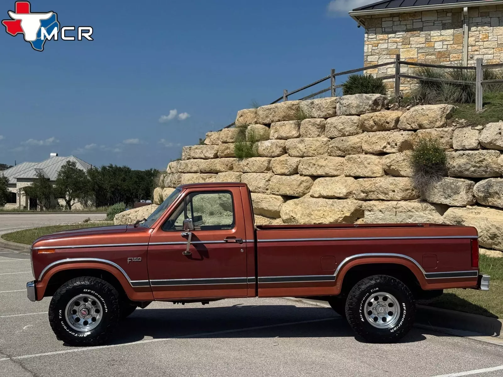 1984 Ford F-150 4x4 - Manual - Single Cab - Classic Truck - photo 12