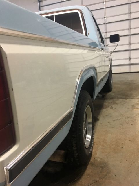 1984 Ford F-150 XL Standard Cab Pickup 2-Door - photo 9