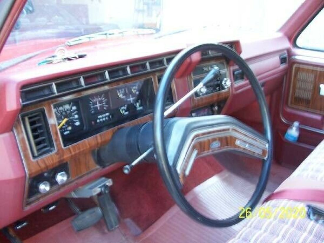 1984 Ford F-250 - photo 9