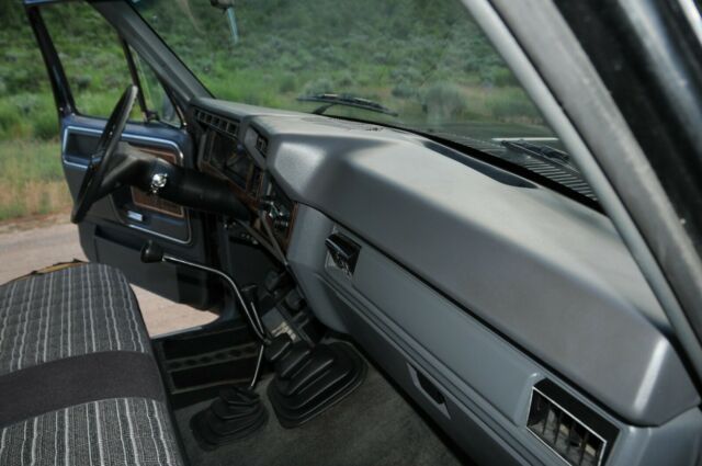 1984 Ford F-250 XLT - photo 13