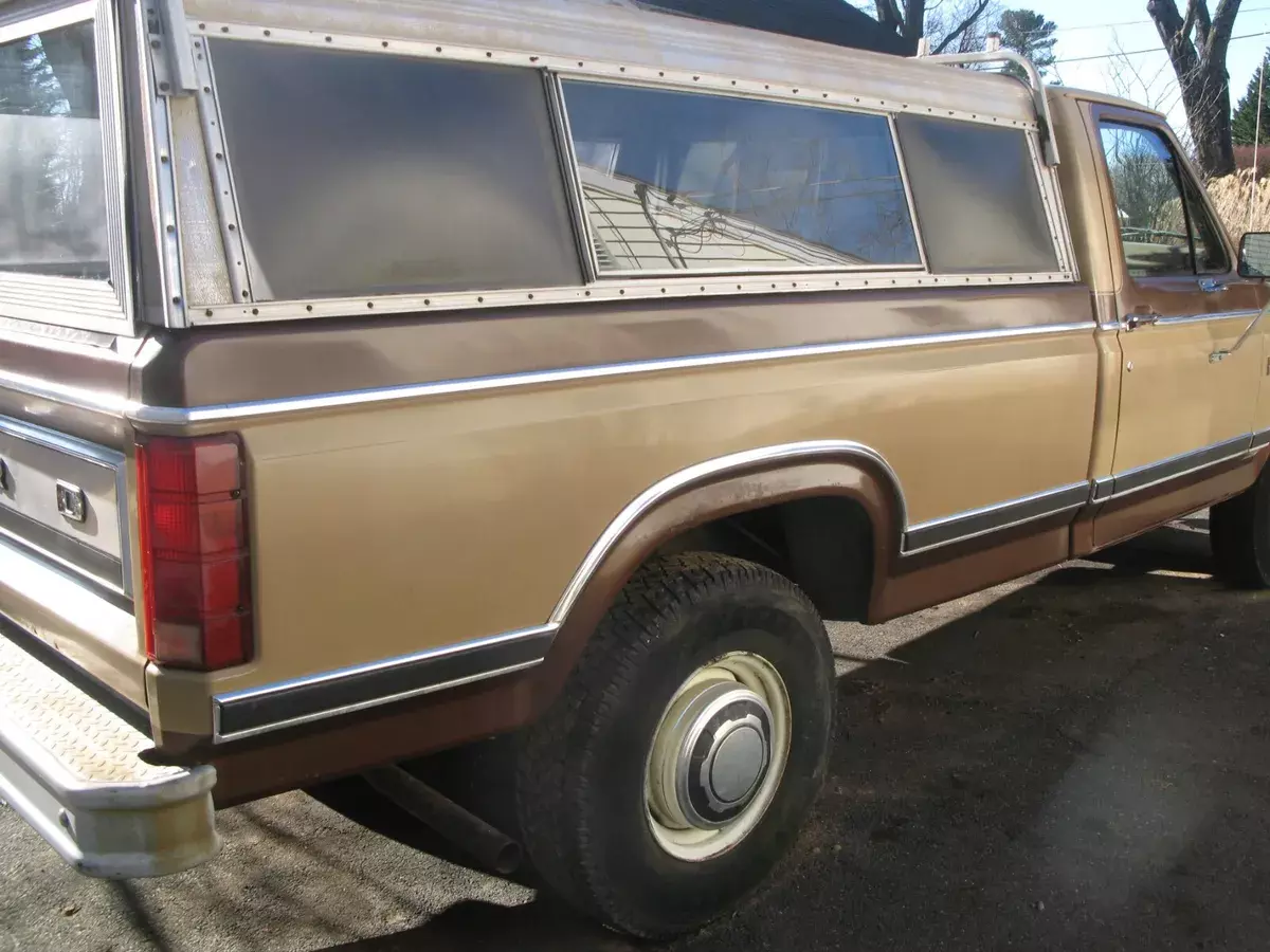 1984 ford f-250 xlt REGULAR CAB FACTORY TOW PACKAGE 351 WINDSOR MOTOR 93,000 Mi. 1984 Ford F-250