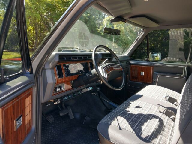 1984 Ford F-350 - photo 8