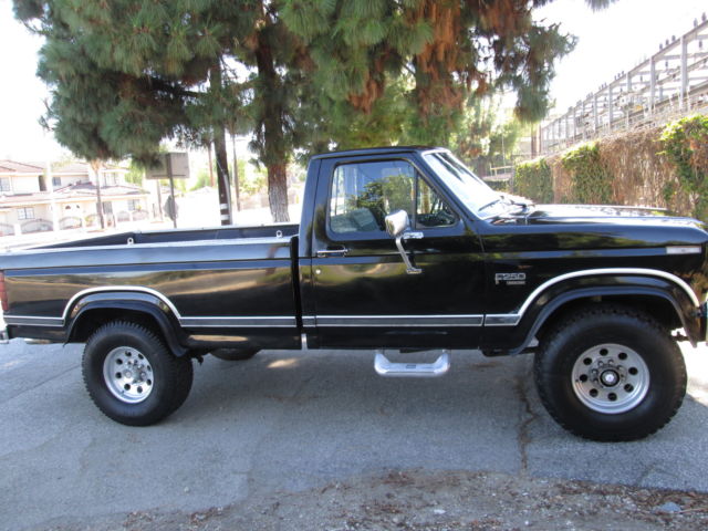 1984 Ford F-250 - photo 3