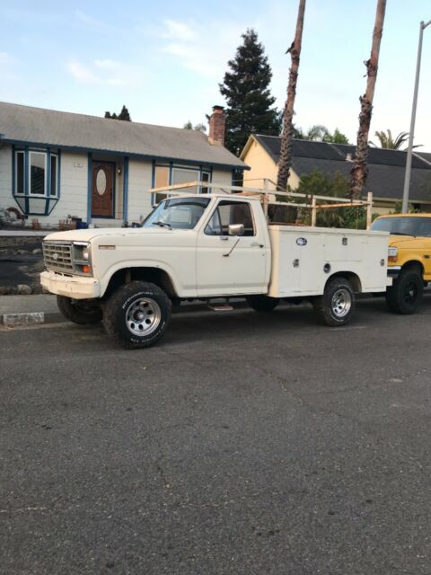 1984 Ford F-250 - photo 2
