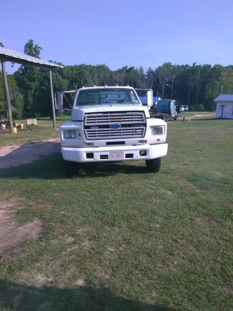 1984 Ford F-550 Farm Truck - photo 4