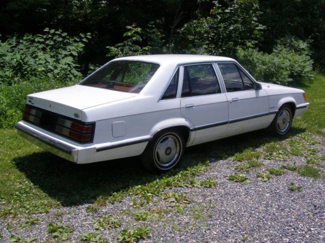 1984 Ford LTD Brougham - photo 3