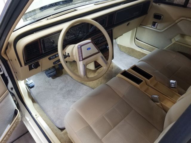 1984 Ford LTD Brougham - photo 5
