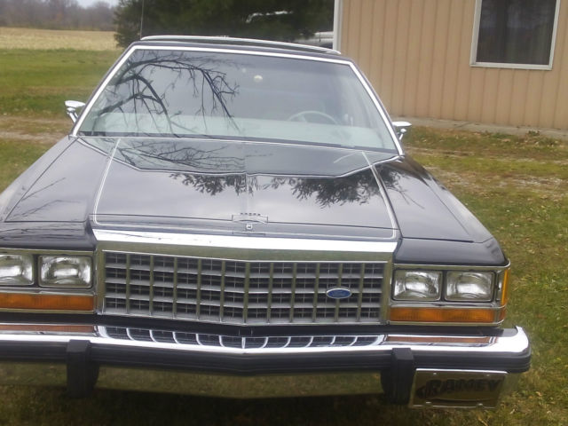 1984 Ford Crown Victoria - photo 4