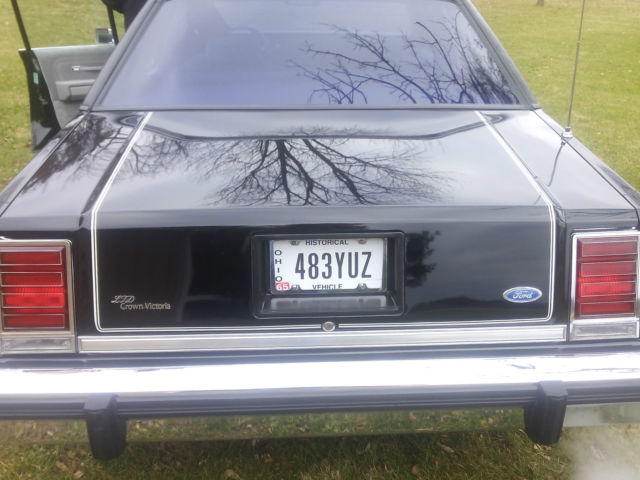 1984 Ford Crown Victoria - photo 6