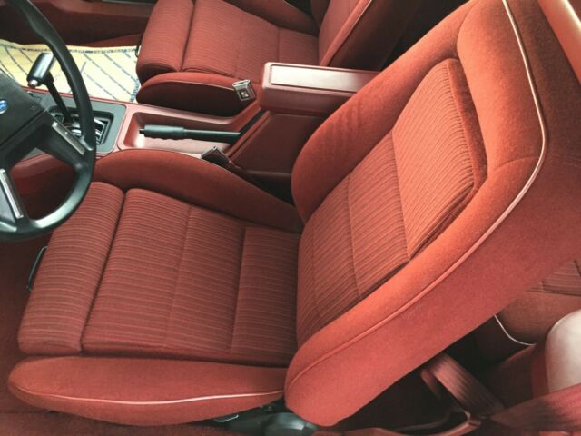 1984 Ford Mustang Specific 20th. Anniversary Trim - photo 11