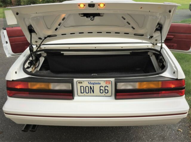 1984 Ford Mustang Specific 20th. Anniversary Trim - photo 6