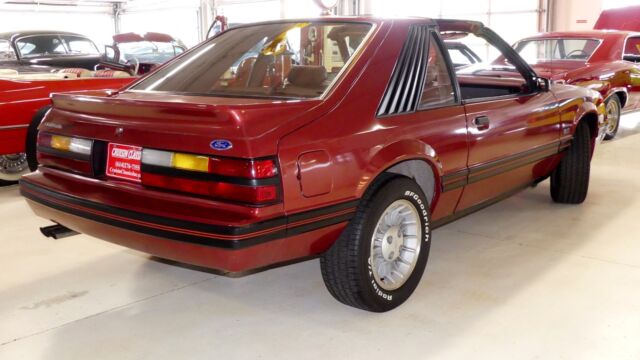 1984 Ford Mustang GT - photo 12