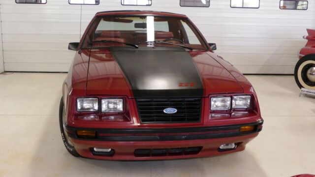 1984 Ford Mustang GT - photo 4