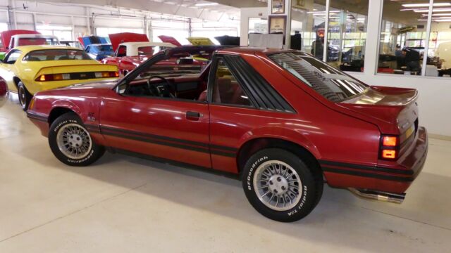 1984 Ford Mustang GT - photo 8