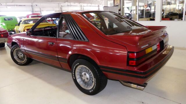 1984 Ford Mustang GT - photo 9