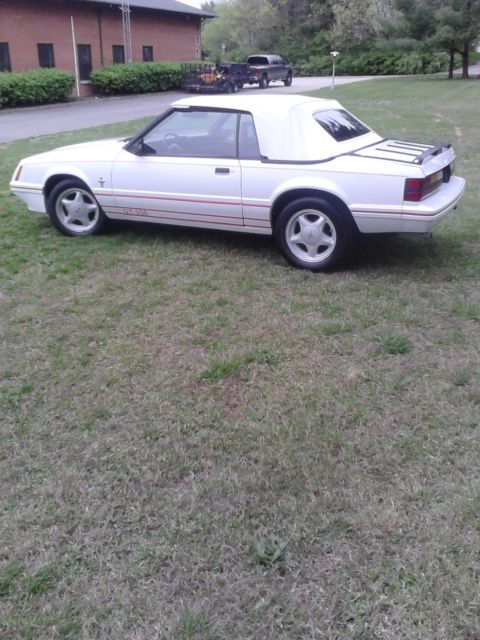 1984 Ford Mustang - photo 3