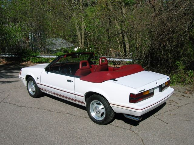 1984 Ford Mustang GT - photo 3