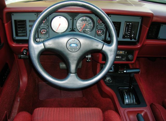 1984 Ford Mustang GT - photo 9