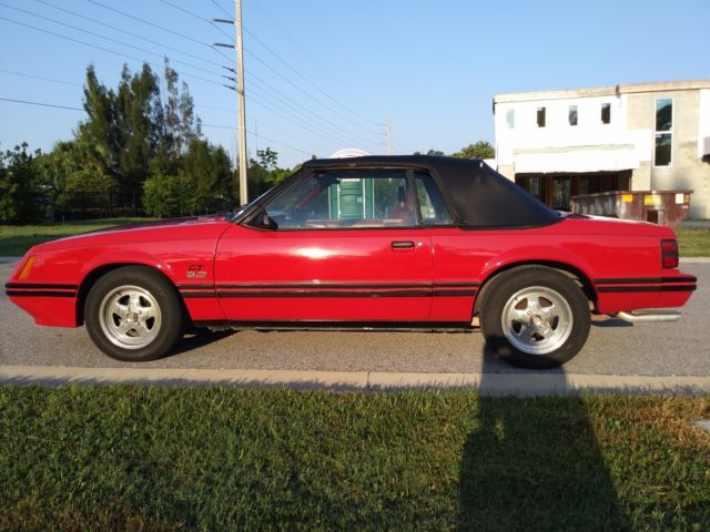 1984 Ford Mustang GT Convertible - photo 4
