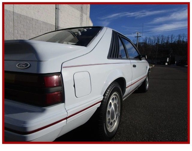 1984 Ford Mustang L - photo 9