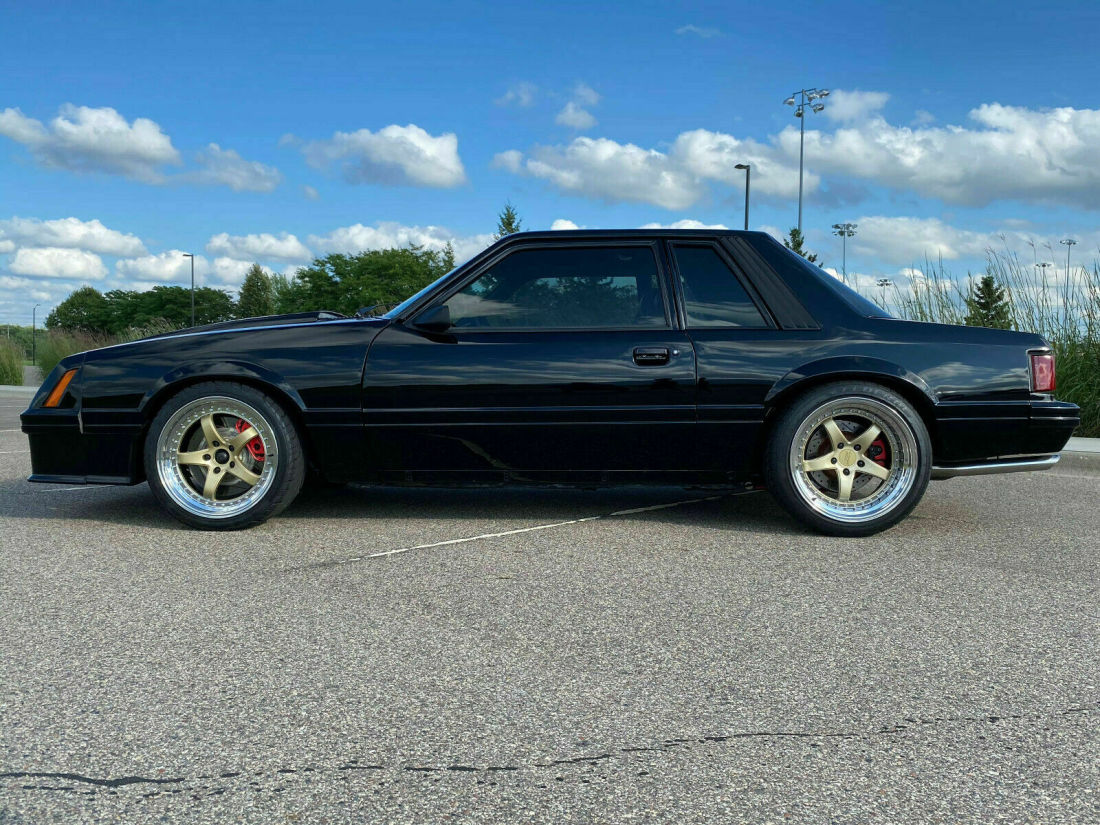 1984 Ford Mustang L - photo 2