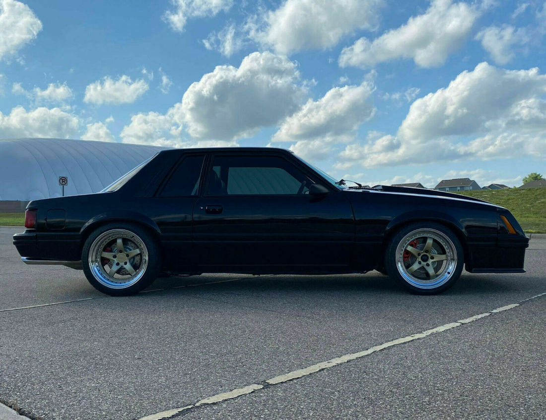 1984 Ford Mustang L - photo 3