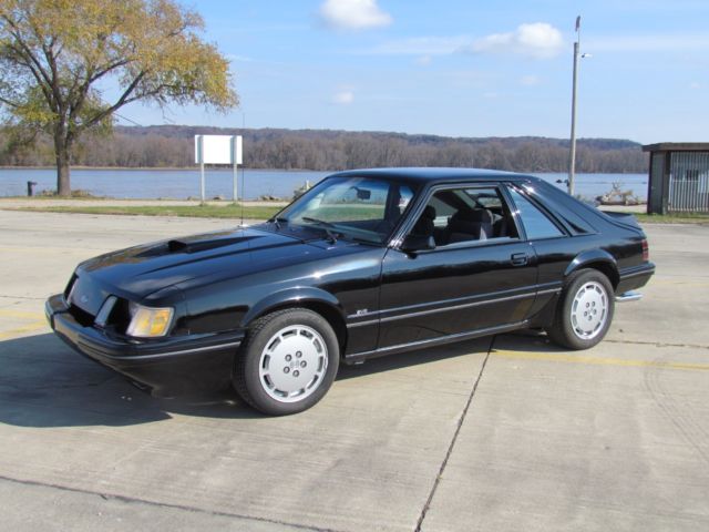 1984 Ford Mustang - photo 2