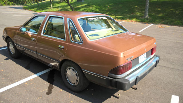 1984 Ford Tempo - photo 2