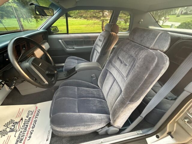 1984 Ford Thunderbird - photo 7