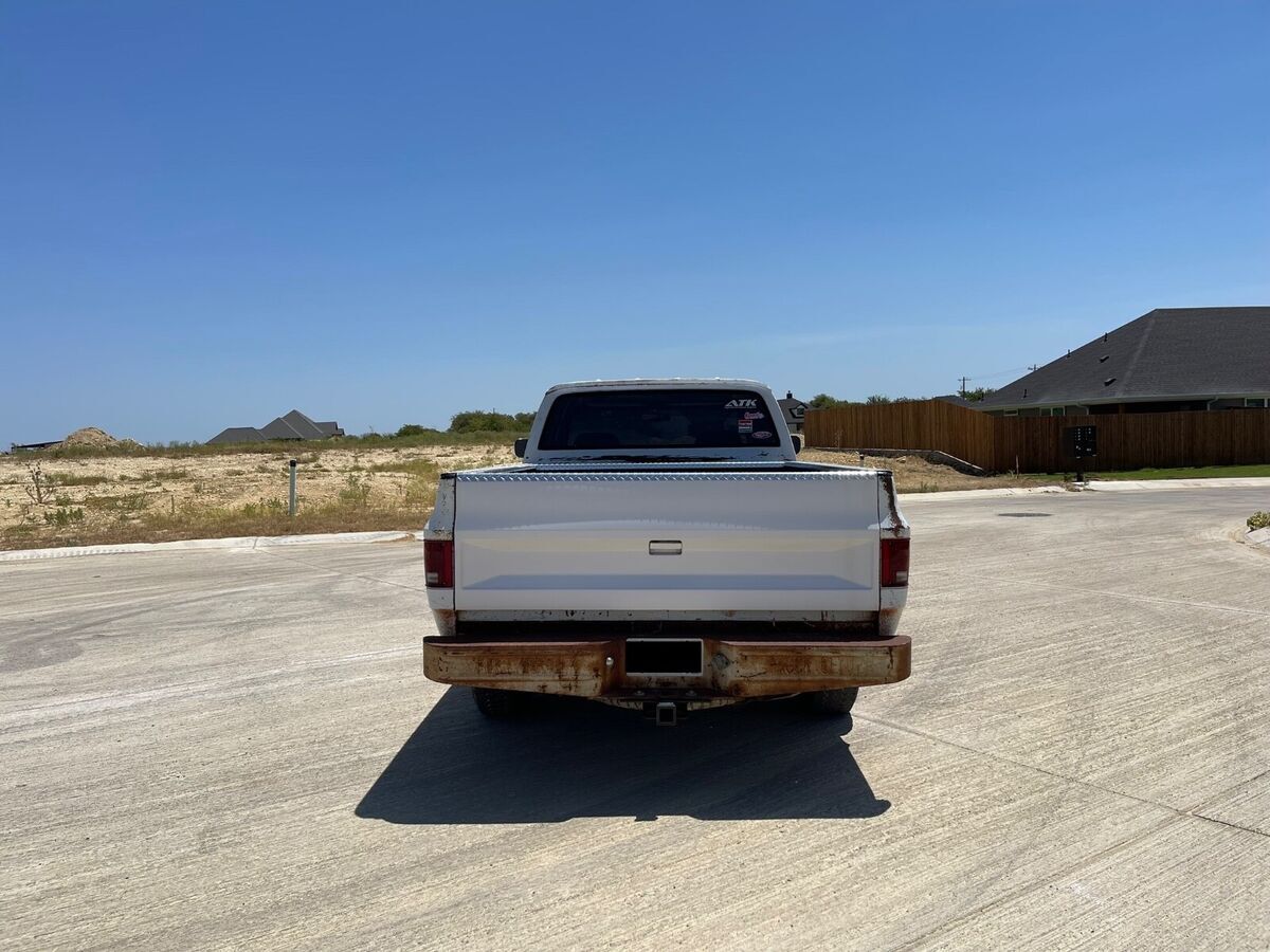1984 GMC C2500 - photo 6