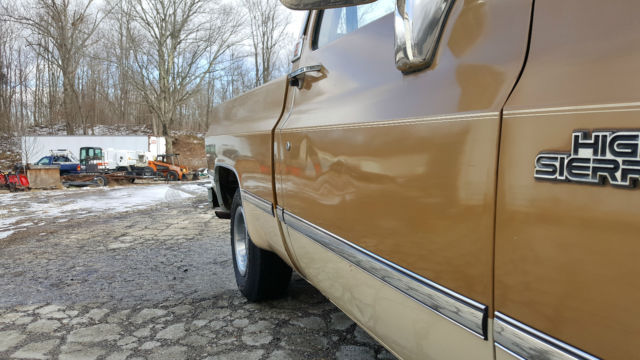 1984 GMC C-10,Pickup Truck 2WD  Short Bed - photo 4