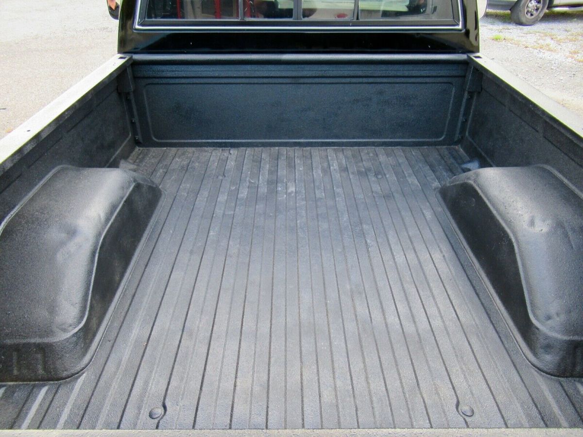 1984 Chevrolet C-10 - photo 11