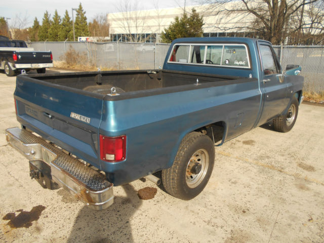 1984 GMC Sierra Classic Standard Cab Pickup 2-Door - photo 6