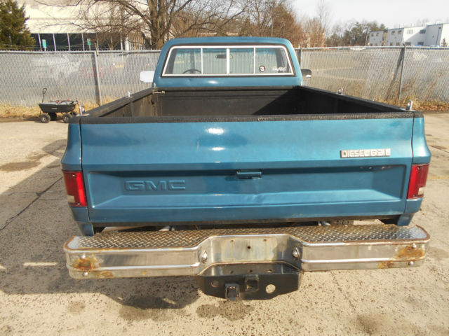1984 GMC Sierra Classic Standard Cab Pickup 2-Door - photo 7