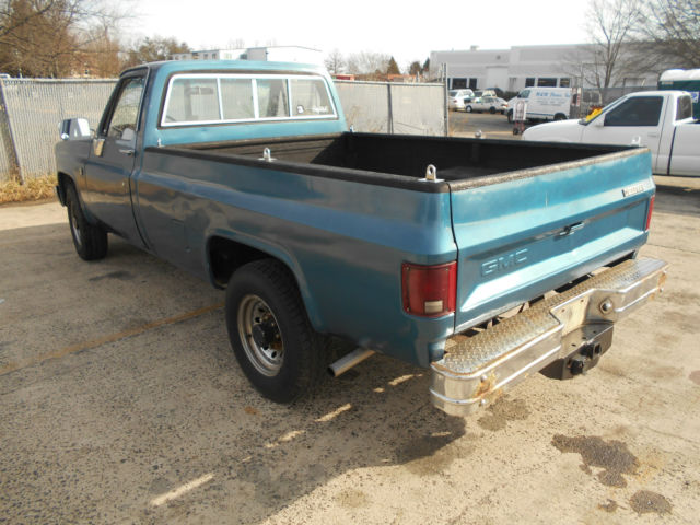 1984 GMC Sierra Classic Standard Cab Pickup 2-Door - photo 8
