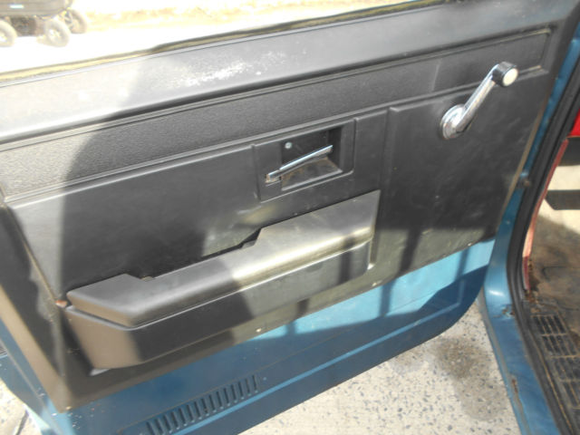 1984 GMC Sierra Classic Standard Cab Pickup 2-Door - photo 9