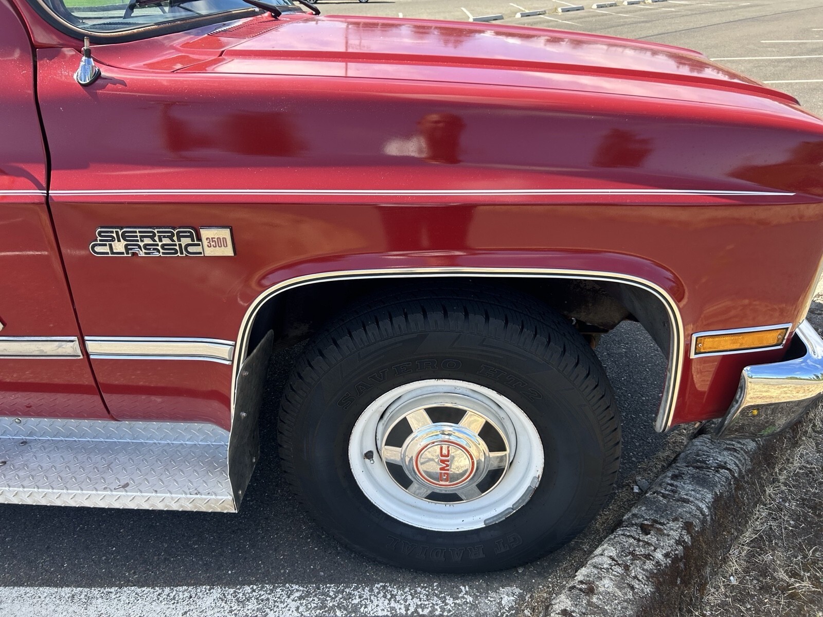 1984 GMC Sierra 3500 Sierra classic 2wd squarebody crew cab No Reserve - photo 10