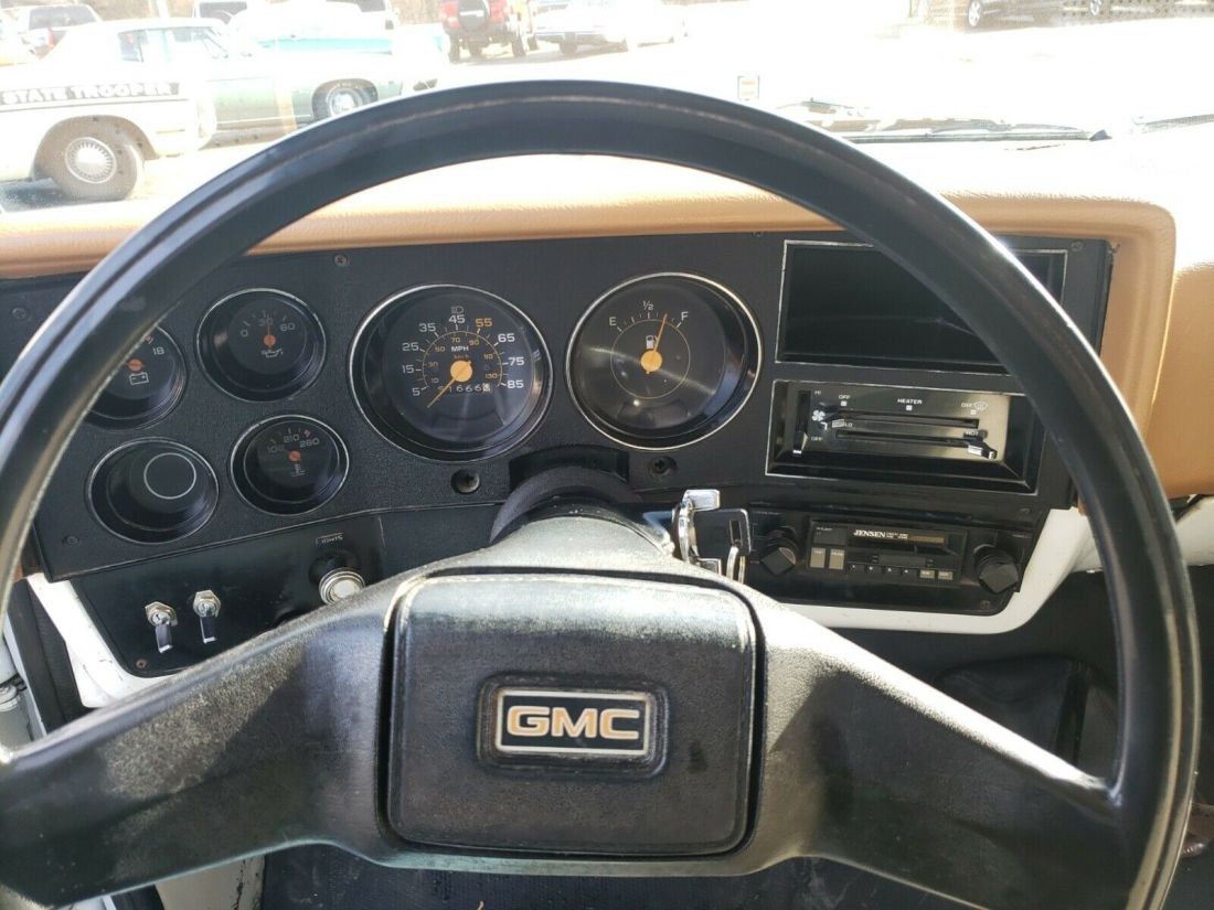 1984 GMC C3500 - photo 10