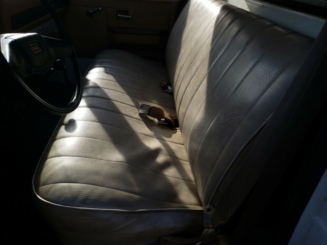 1984 GMC C3500 - photo 11