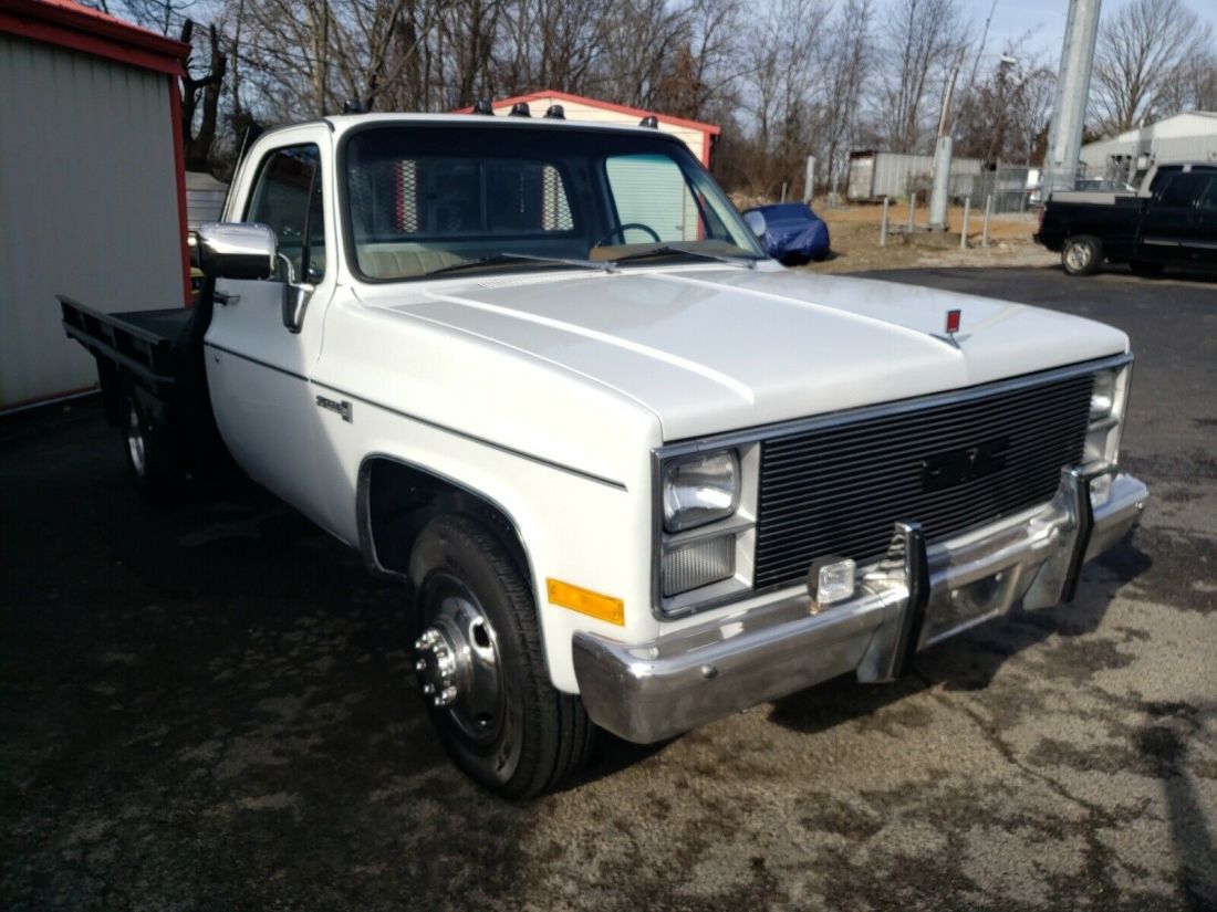 1984 GMC C3500 - photo 4