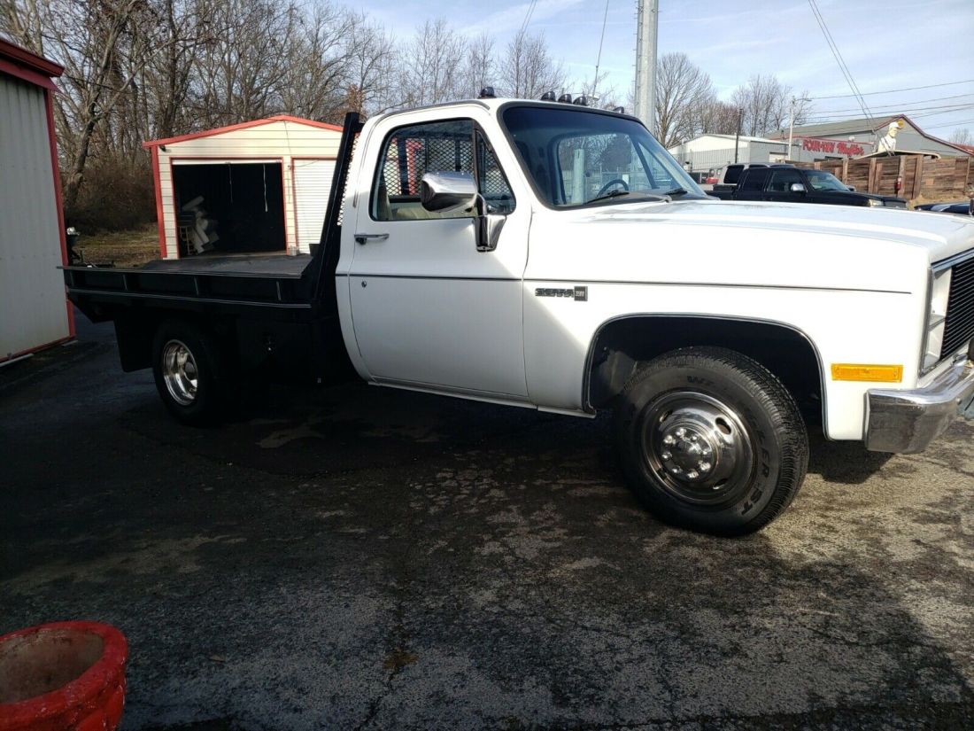 1984 GMC C3500 - photo 5