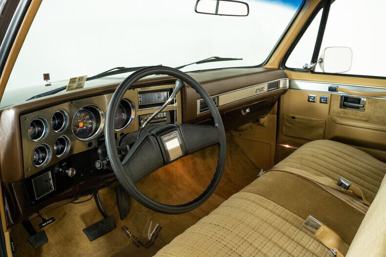 1984 GMC Sierra 1500 C1500 - photo 2